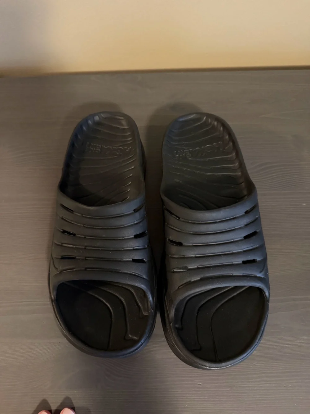 Hoka One One Ora Recovery Slide Sandals